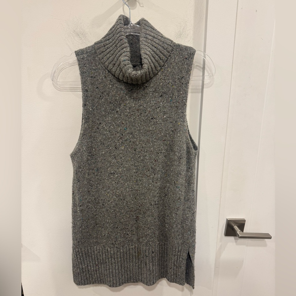 Club Monaco Speckled Gray Knit Sweater